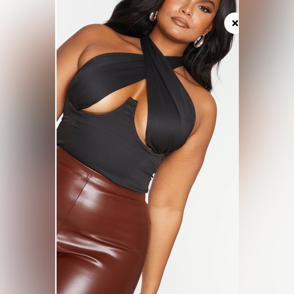 Pretty Little Thing Plus Size Women’s Black Woven Cross Over Zip Top US 24 - Picture 5 of 5